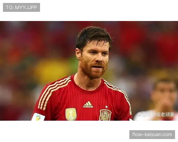 哈维近期回撤接应频次增加，主导中场出球节奏